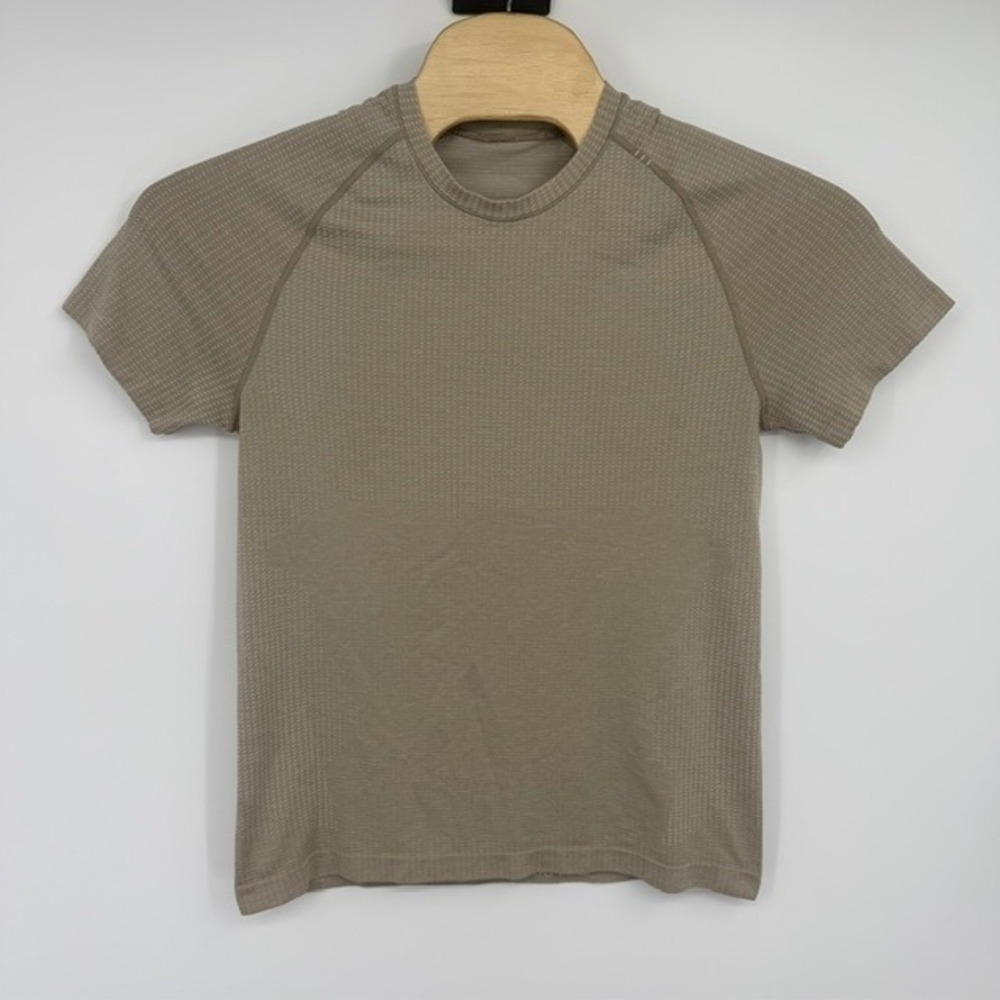 Lululemon Men's Small Metal Vent Tech Beige Short Sleeve Athletic T-Shirt